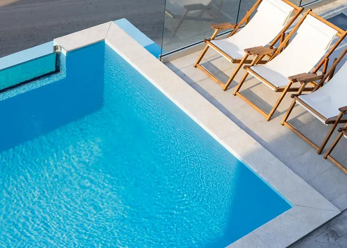 Apartament The Bee Nikiana